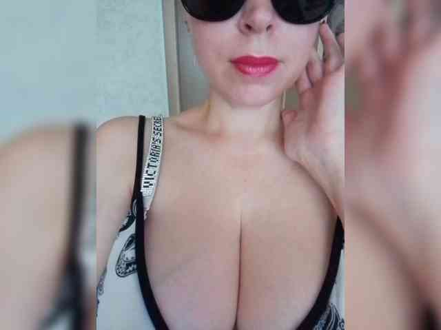 Dashulya666 webcam