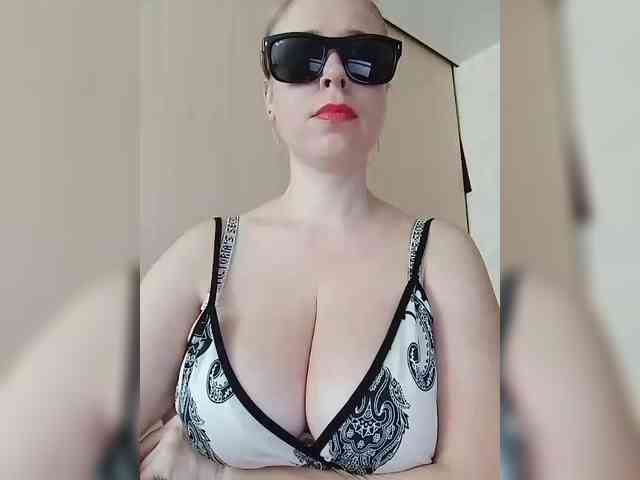Dashulya666 webcam