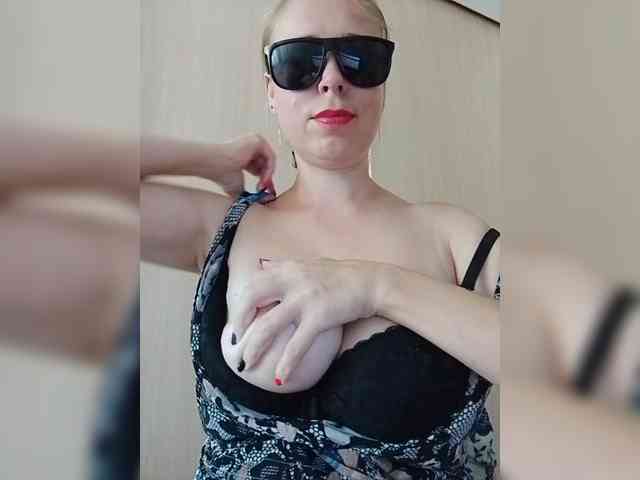 Dashulya666 webcam