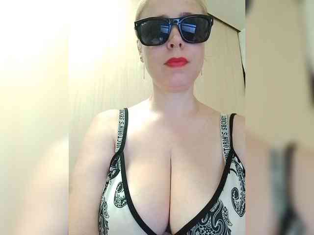 Dashulya666 webcam