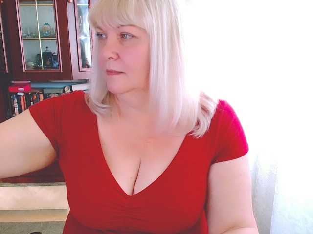 FlowerButter live cam on BongaCams