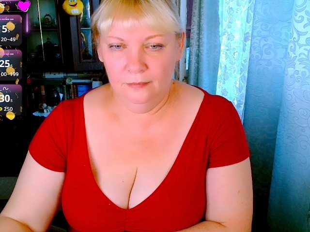FlowerButter live cam on BongaCams