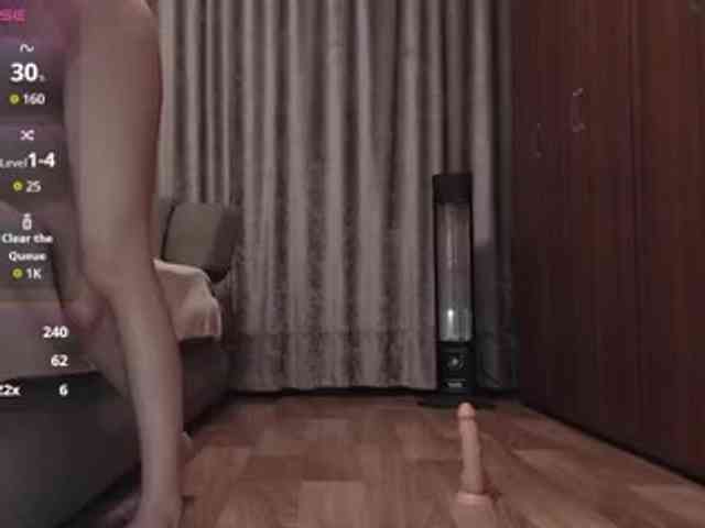 _lina_love_'s live room