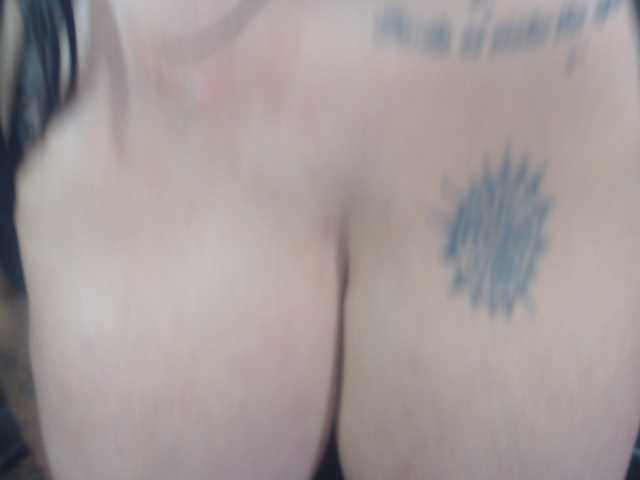 ShanonTITS live cam preview