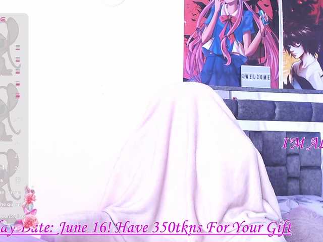 Sweetred11 live cam on BongaCams