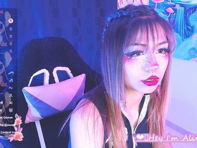 Alicee_34 — live female cam