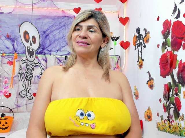 Celeste-Linco live cam on BongaCams