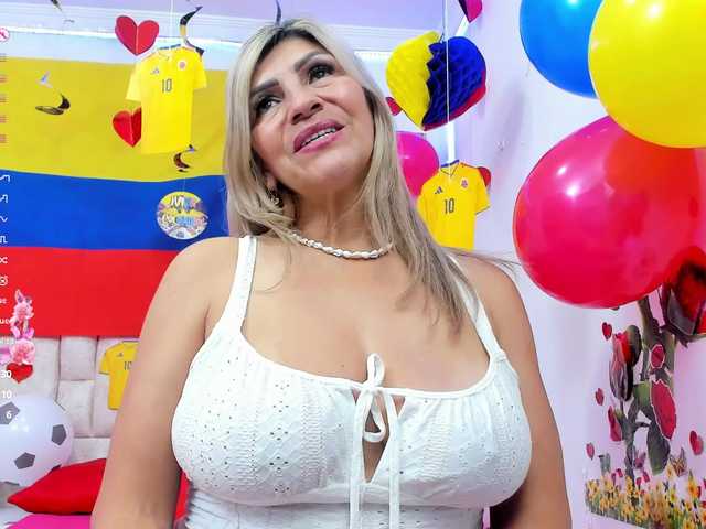Celeste-Linco live cam on BongaCams