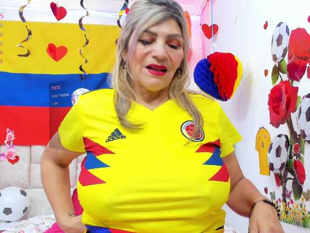 go to chat with Celeste-Linco