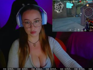 Emili1- Porn Show