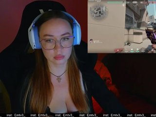 Emili1- Porn Show