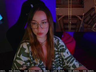 Emili1- Porn Show