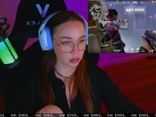 Emili1- Porn Show