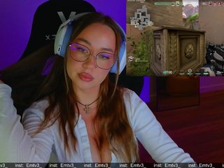 Emili1- Porn Show