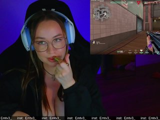 Emili1- Porn Show