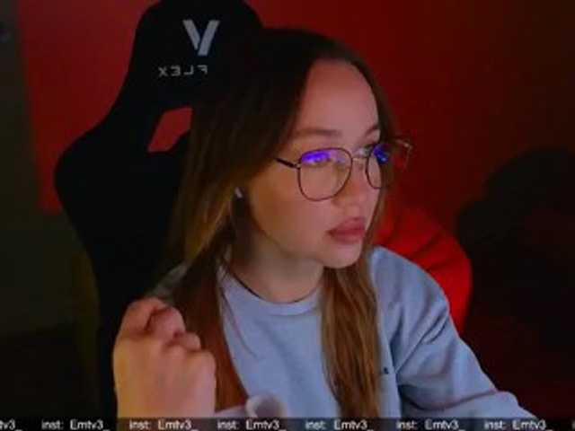 Emili1- live cam on BongaCams
