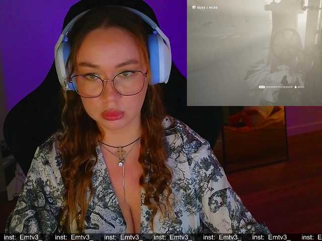 emili1- live sex show
