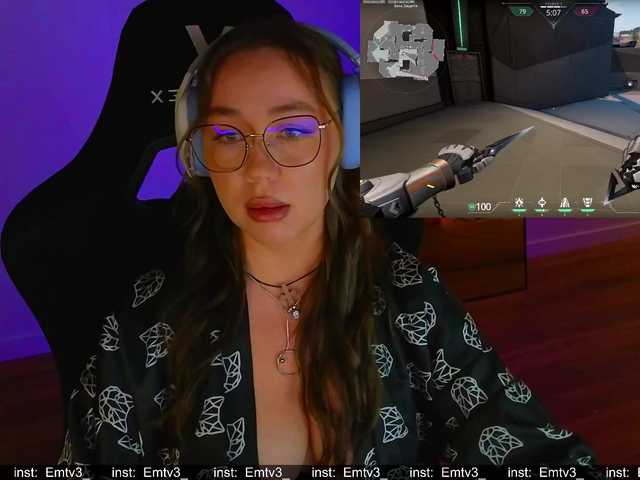 Emili1- live cam on BongaCams