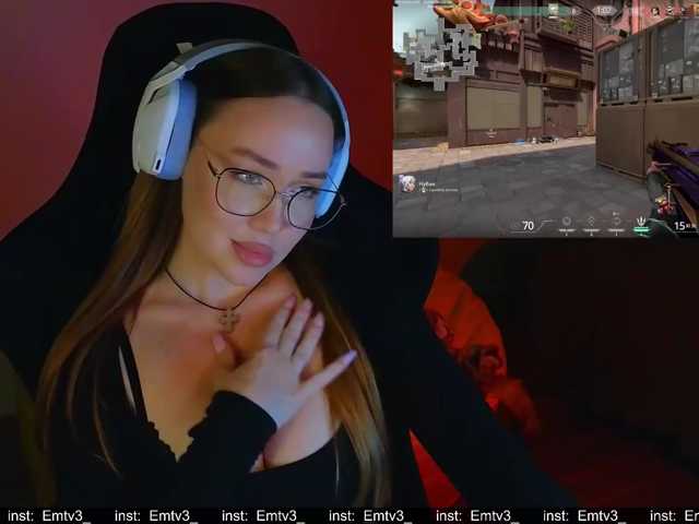 Emili1- live cam