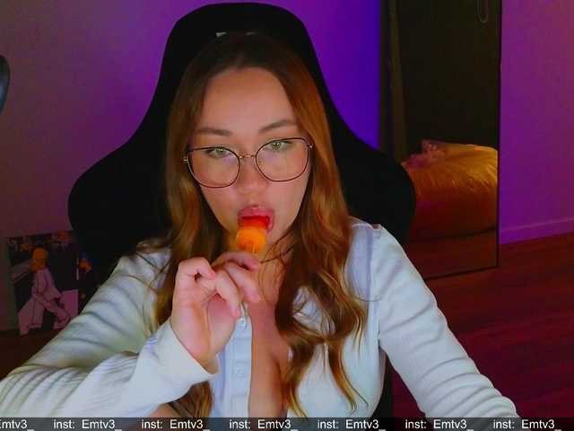 emili1- cam belle