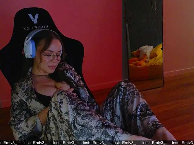 Emili1- live webcam show