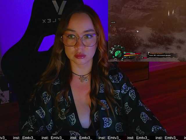 emili1- live sex show