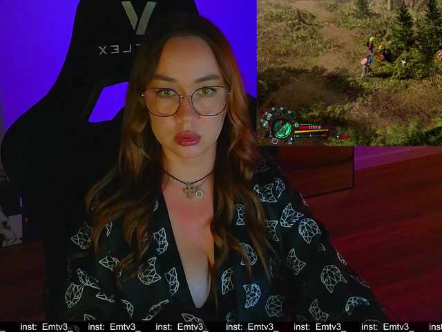 Emili1- live cam