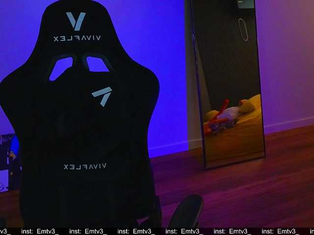 Emili1- live cam on BongaCams