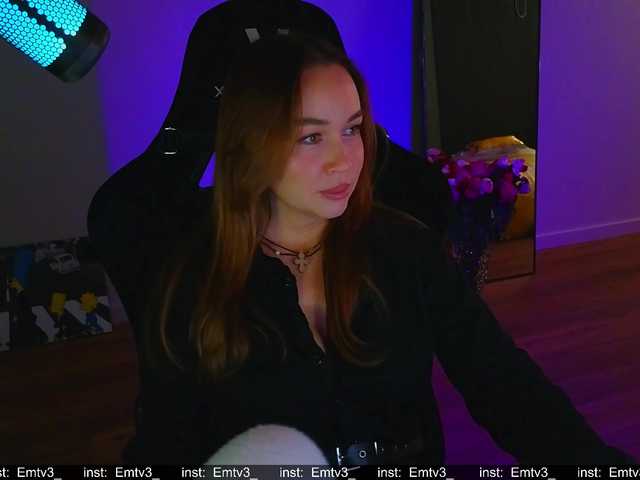 Emili1- live cam on BongaCams
