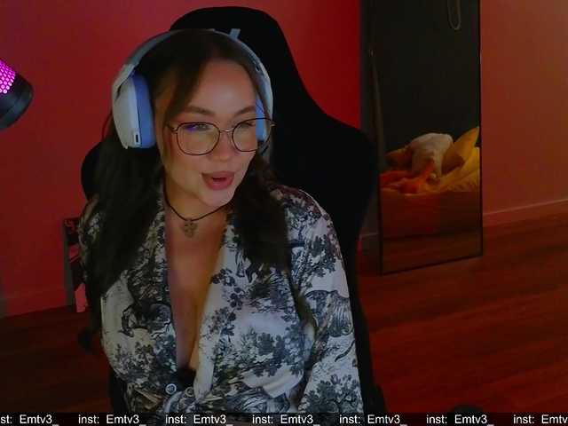 Emili1- live cam