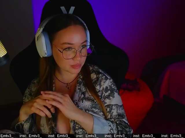 Emili1-, en vivo ahora en BongaCams