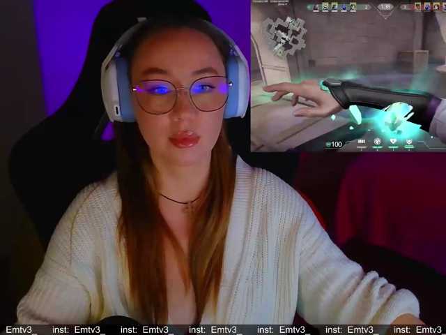 Emili1- live cam