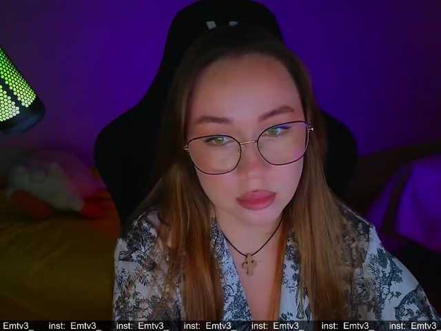 Emili1- live cam on BongaCams