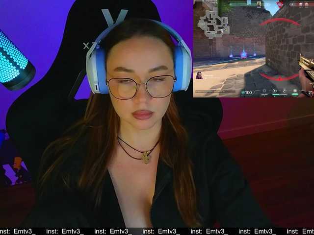 Emili1-'s BongaCams show and profile