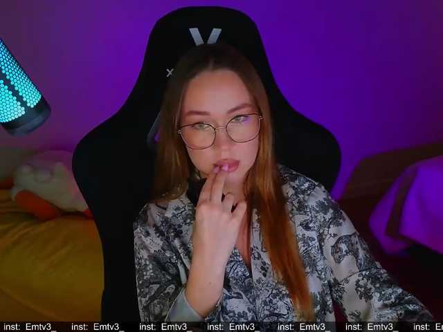 Emili1- live cam preview