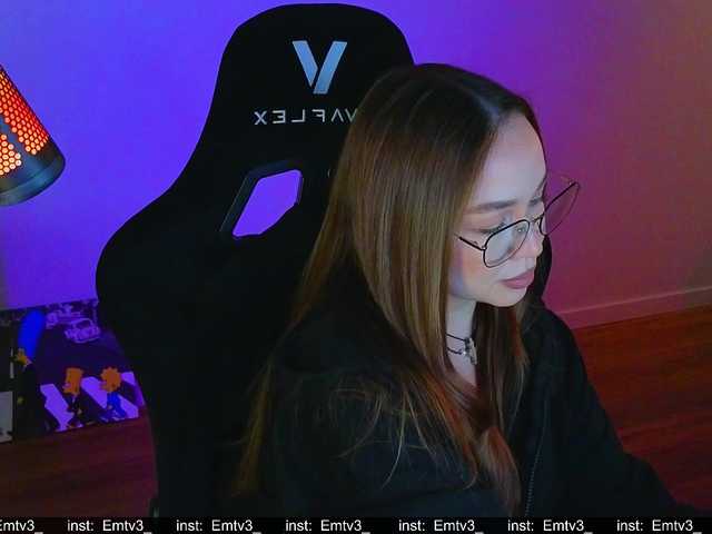 Emili1-'s BongaCams show and profile