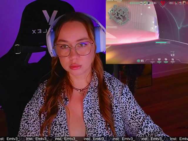 Emili1- live cam on BongaCams