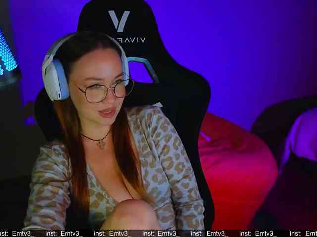Emili1- Emili1-
