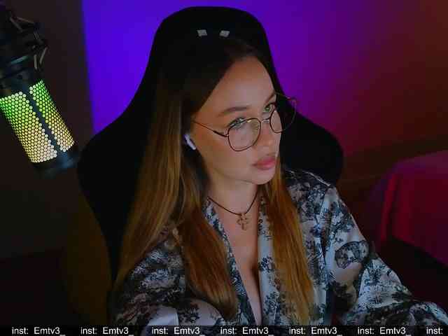 Emili1- Emili1-