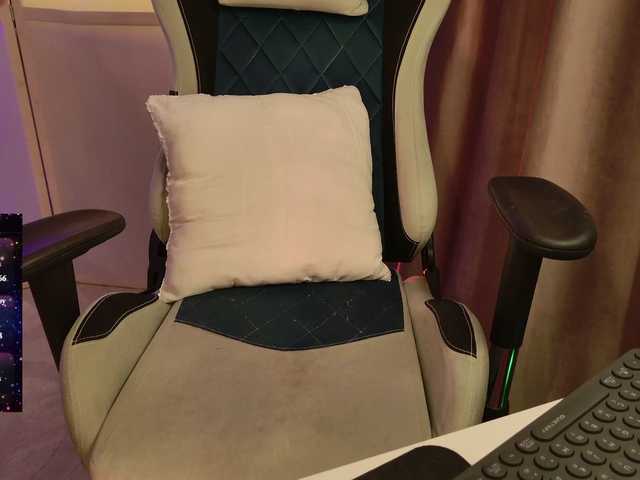 Pink-Donut live cam on BongaCams