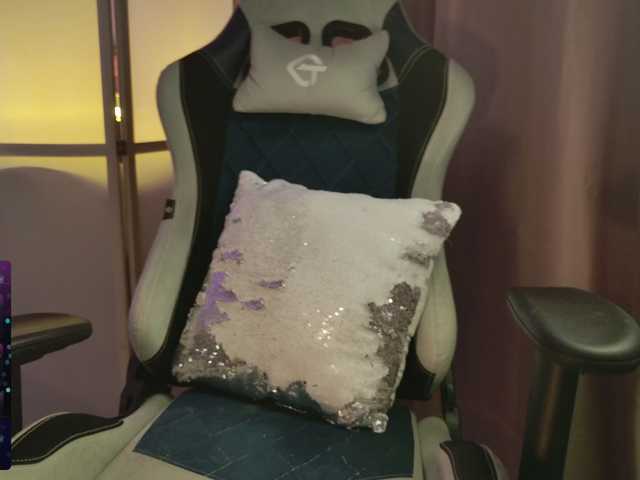 Pink-Donut live cam on BongaCams