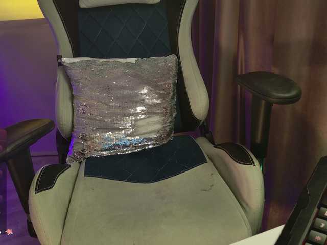  Pink-Donut chat room