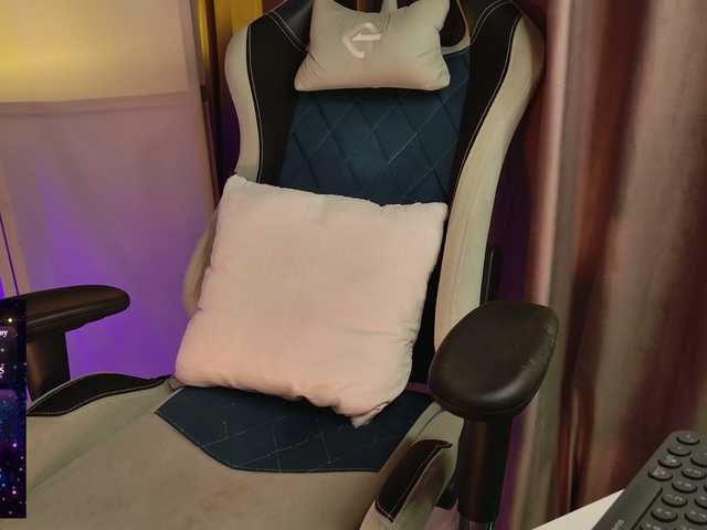 Pink-Donut live cam on BongaCams