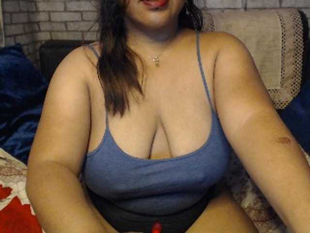 komurasaki live cam on BongaCams