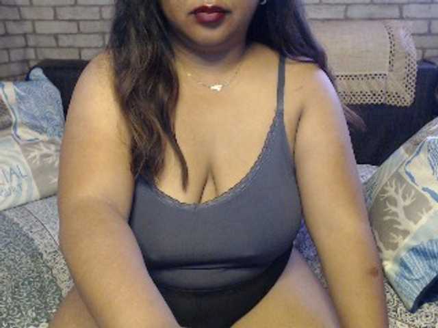 Komurasaki live cam on BongaCams