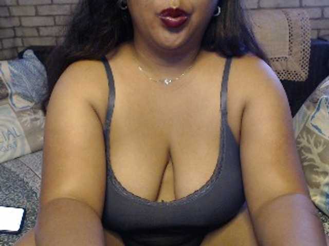 Komurasaki live cam on BongaCams