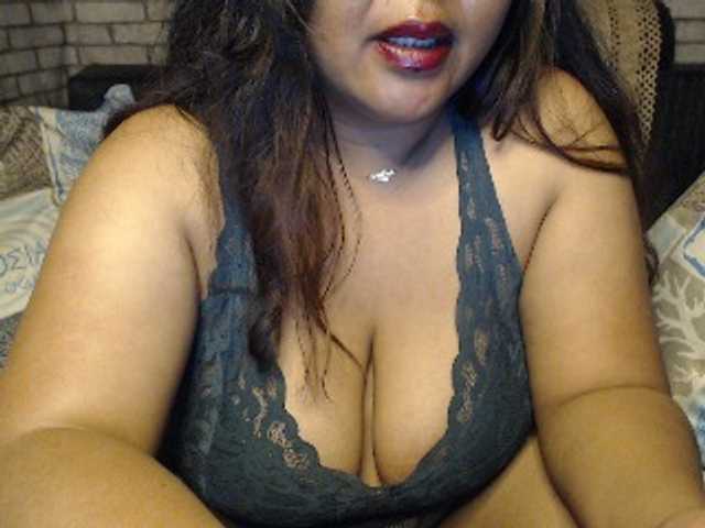 komurasaki live cam on BongaCams