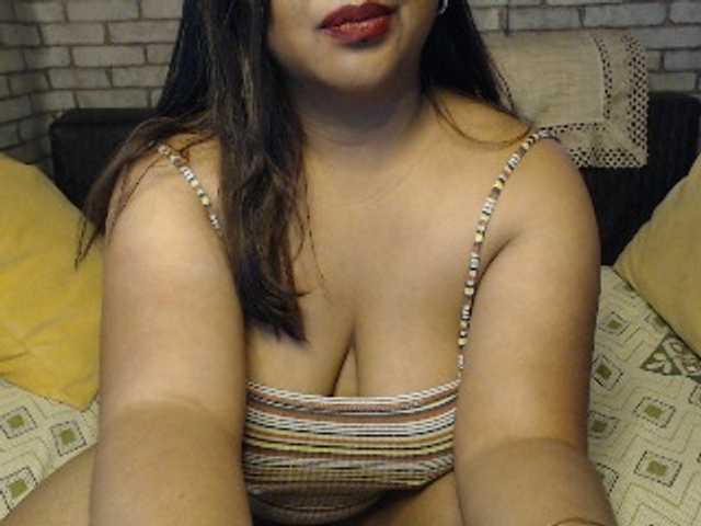 komurasaki live cam on BongaCams