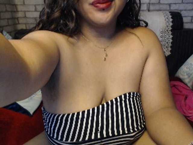 komurasaki live cam on BongaCams