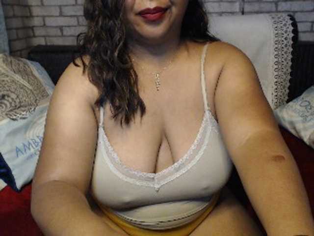 Camgirl komurasaki sur Bongacams